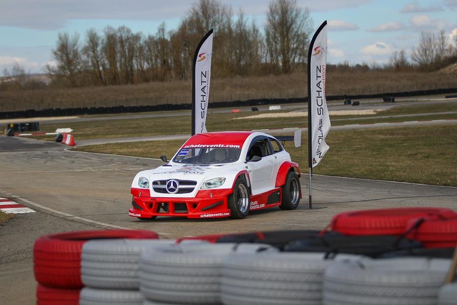 SchatzEvents's tweet photo. Shooting photo pour nos mitjets Schatz Events sur le circuit Ain Karting ! 😎📷

Besoin de fidéliser, motiver, récompenser vos équipes ?
Remercier vos collaborateurs et/ou clients ?
Valoriser votre image ?

Découvrez nos activités sur https://t.co/qlO729yP6k ! https://t.co/hihkPXkzxI
