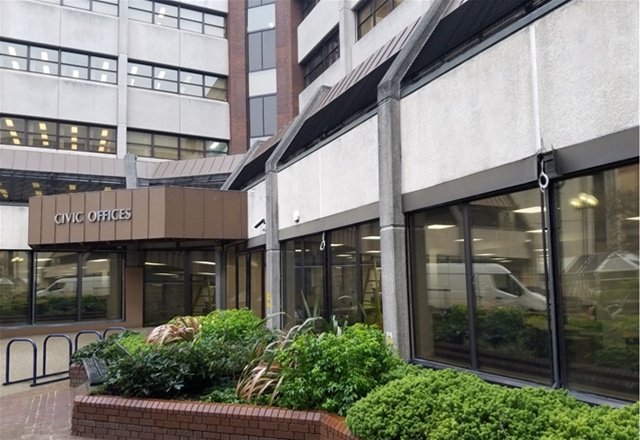 MonodraughtLtd's tweet photo. New case study: Woking Civic Centre installs low-carbon high performance hybrid cooling solution https://t.co/RfxXgllwN8 #coolphase #innovation #PCMs #Lowcarbon #lowenergy #innovation https://t.co/ZCiJ8x5W8Z