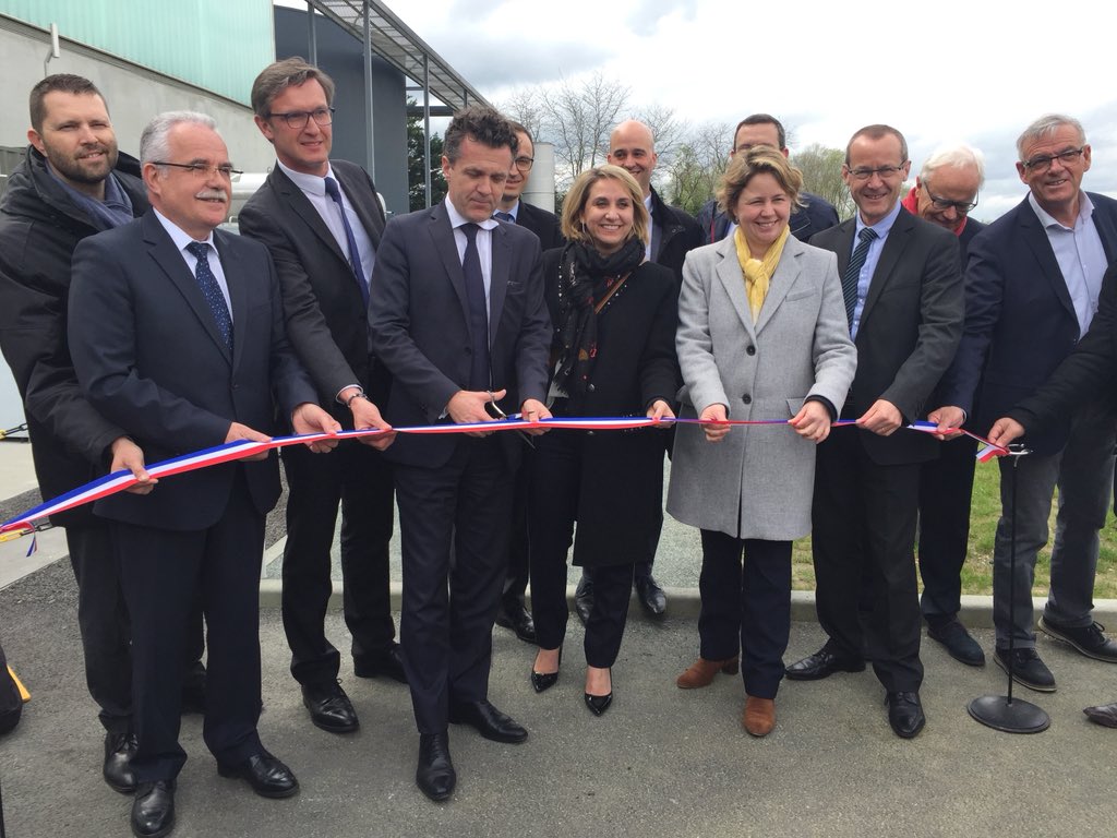 ChristopheBechu's tweet photo. Cet après-midi, à la #Baumette j’inaugure la première station d’épuration des #PaysDeLaLoire capable d’injecter du Biogaz dans le réseau exploité par @GRDF #Angers pionnière en matière de transition énergétique #DeveloppementDurable https://t.co/DN8yx05P6y