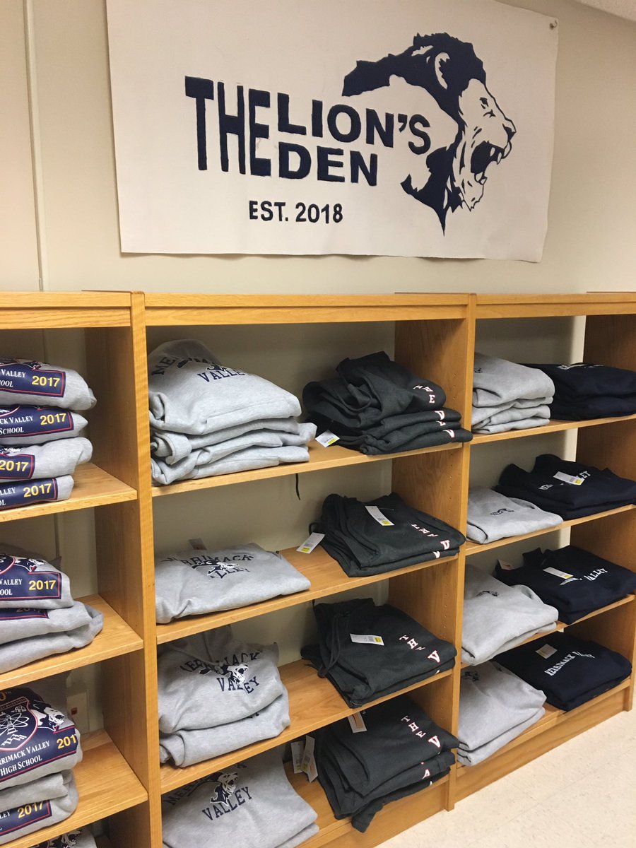 PrideMVHS's tweet photo. School store is officially open!  Great job to Hailley S. for making it happen! https://t.co/15uLfo1mhi