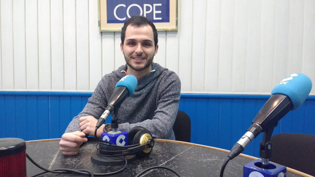 copetarragona's tweet photo. Entrenaments de vint minuts amb ajuda de l'electroestimulació, la proposta de #KeepFitReus avui a #TalentDO! https://t.co/DhgueuvGwT #Esport #VidaSana #Salut #Reus #CopeTgn #HerreraenCopeTgn https://t.co/CcHfD6U3VU