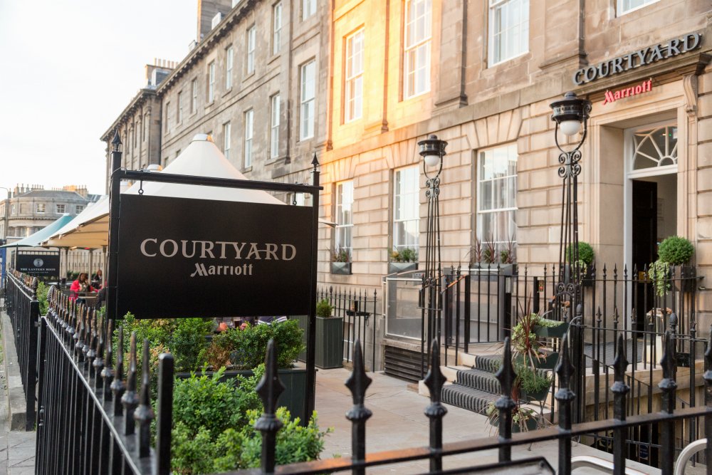 CourtyardEdi's tweet photo. Did you know The Courtyard Edinburgh is in a prime location in Edinburgh city centre? We are just a five-minute walk from Princes Street, Waverley Station and the Edinburgh Tram stop on York Place, and nine miles from Edinburgh Airport. Book Your Stay Now. https://t.co/2vzAMaJzEN