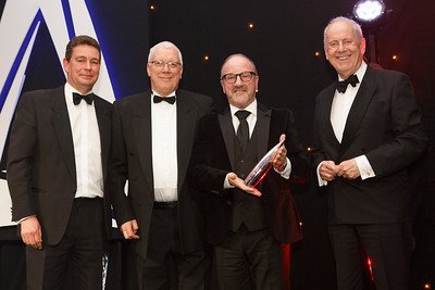 🍽️Our amazing Culinary Director @vadischef received the @CSCMag Lifetime Achievement Award (Contract Catering)! Read the press release here: compass-group.co.uk/media/news/nic…🍳