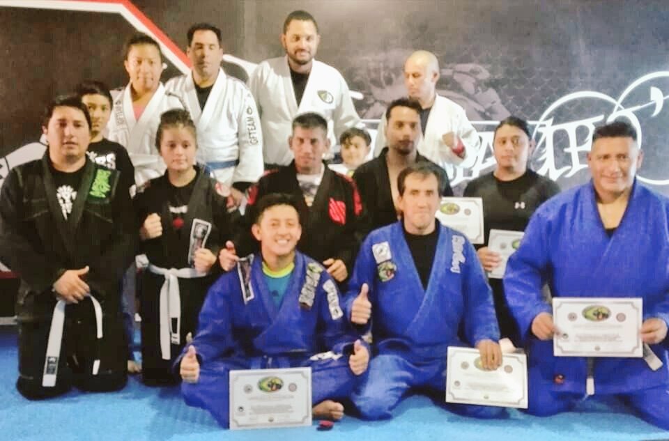 arsportsec's tweet photo. Seminario de Brazilian Jiu-Jitsu en Carapungo con Sensei José Roberto
Avalando el evento de Jiu-Jitsu este 05 de Mayo @amcshows593
 @GFTEcuador   @Minotaurosecuadorgym 
@pablocobosibarr 
@RaisaPrado1324
@CarapungoCityec 
@MejorasPro 
@RodizioBotafogo 
@arsportsec https://t.co/2zEKJxZZu8