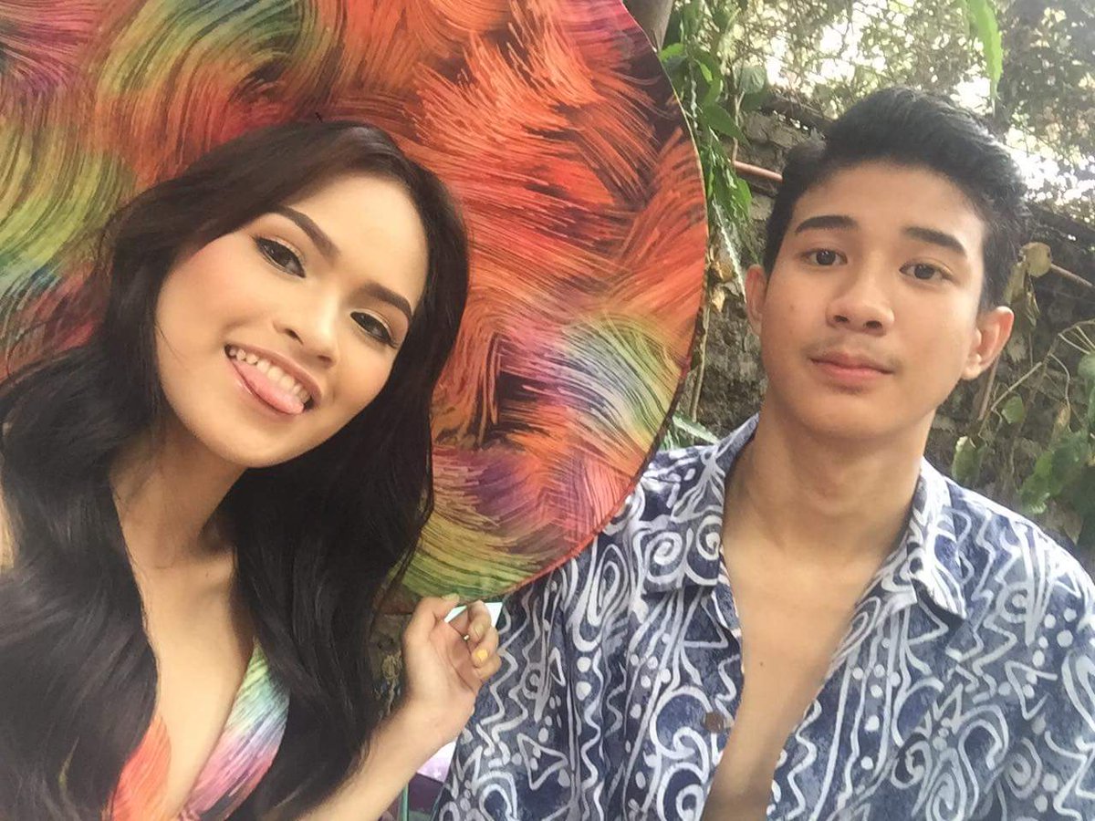kenken_aning's tweet photo. yes naman kasama ko yung may ari ng white house HAHAHA https://t.co/THGh6f4F1A