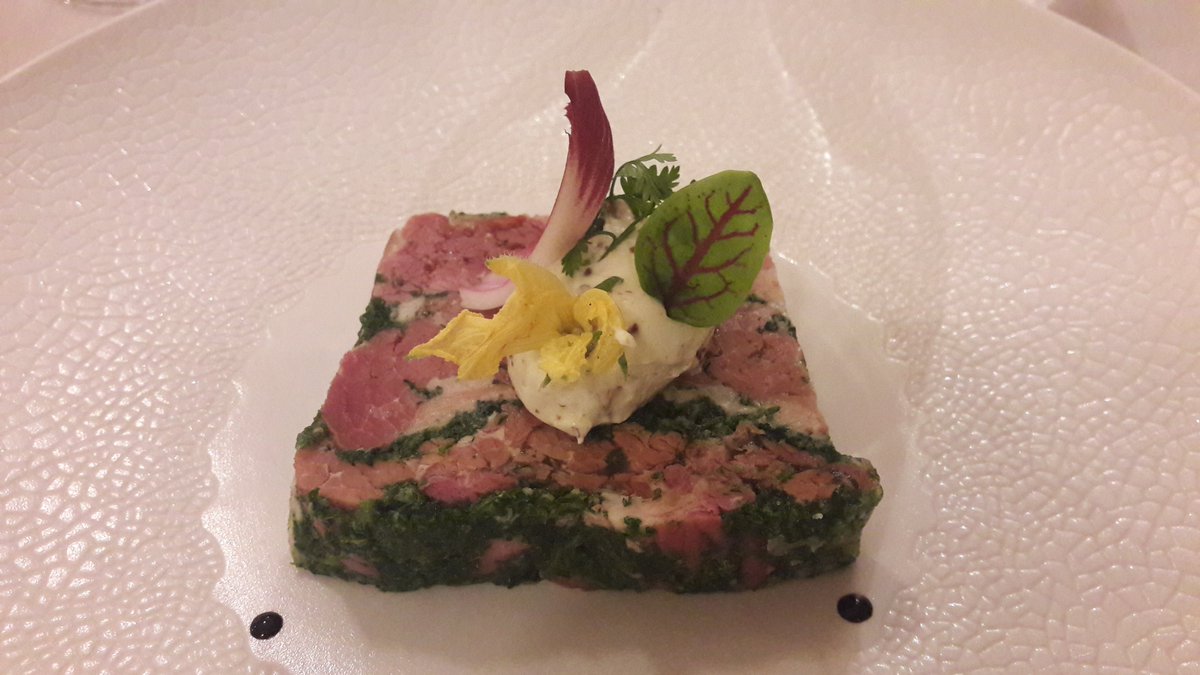 guideMichelinFR's tweet photo. Jerôme Brochot #1etoile à Montceau-les-Mines : un coup de cœur pour la valorisation du terroir et les belles saveurs... pour un excellent rapport qualité/prix. https://t.co/d7SQtqACWm
