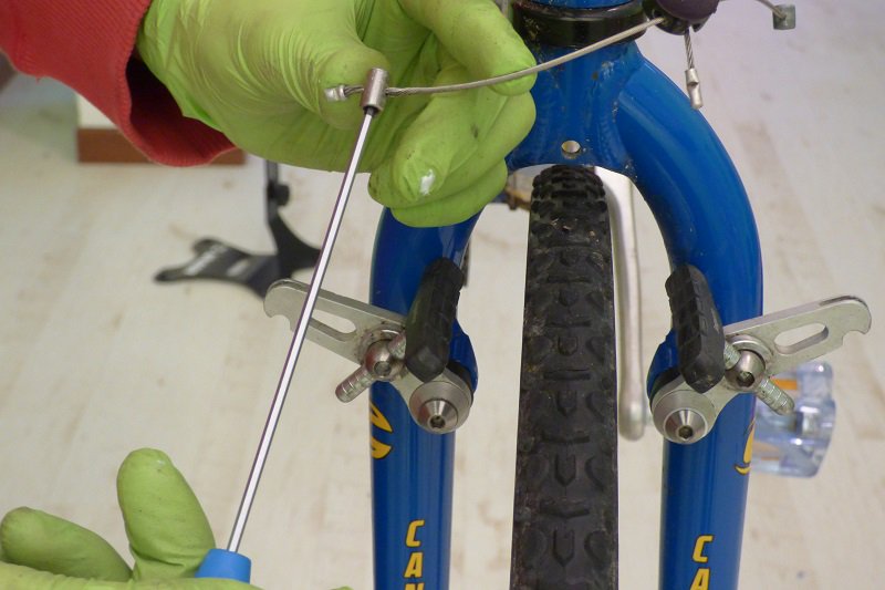 Come regolare i freni cantilever bikeitalia.it/come-regolare-…