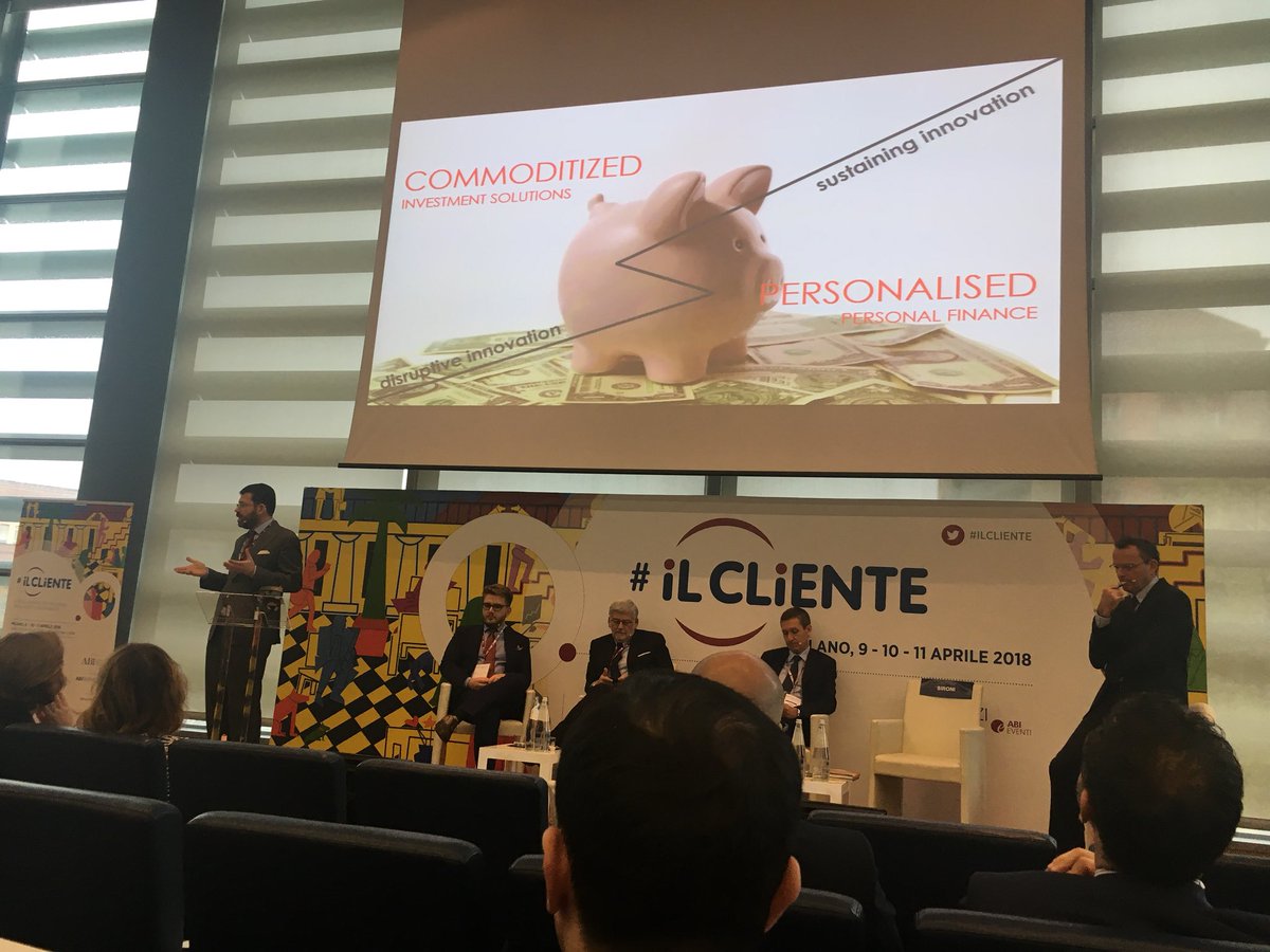 ppiac's tweet photo. .@thepsironi ciò che conta nella relazione è l’engagement #ILCLIENTE il valore della relazione #fiducia #conoscenza #augmentedintelligence https://t.co/1MwSsPRBd8