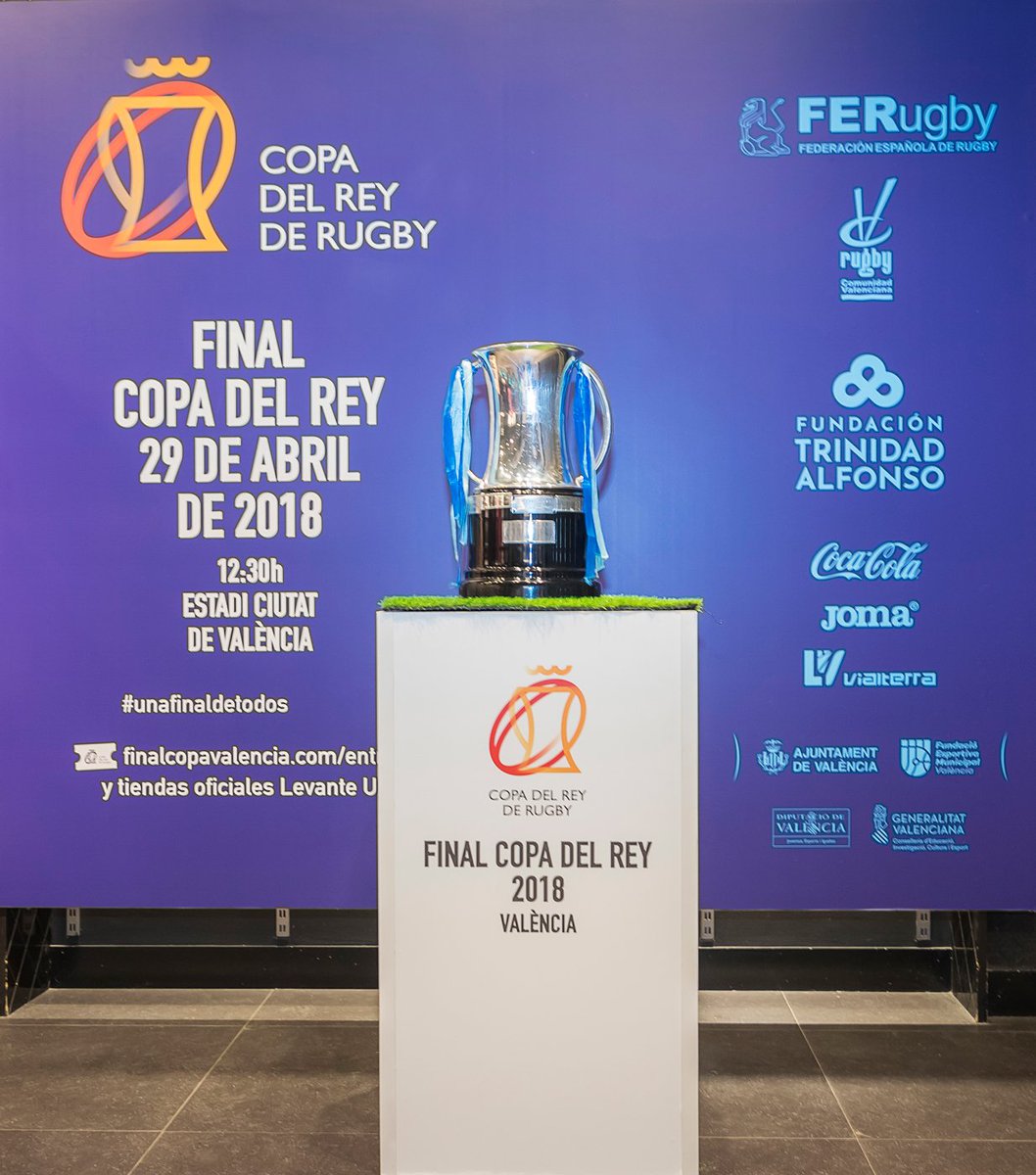FinalcopaValenc's tweet photo. 📸 ¡ Gran fin de semana el que hemos vivido en el @CcomercialArena !
Actividades, diversión y ... la 🏆 #CopaRugby18
#TodosAValencia
#UnaFinalDeTodos
💻 https://t.co/1q6M1ztKjR https://t.co/Mug7Eat8js