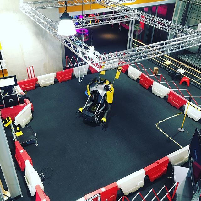 FoggyMan7's tweet image. RT @JanDeCoster: Day 9 , with every passing day, LEO becomes a little bit stronger :) #breakingrobots #fixingrobots #robot #robotdesign #mechsuit @technopolis_be