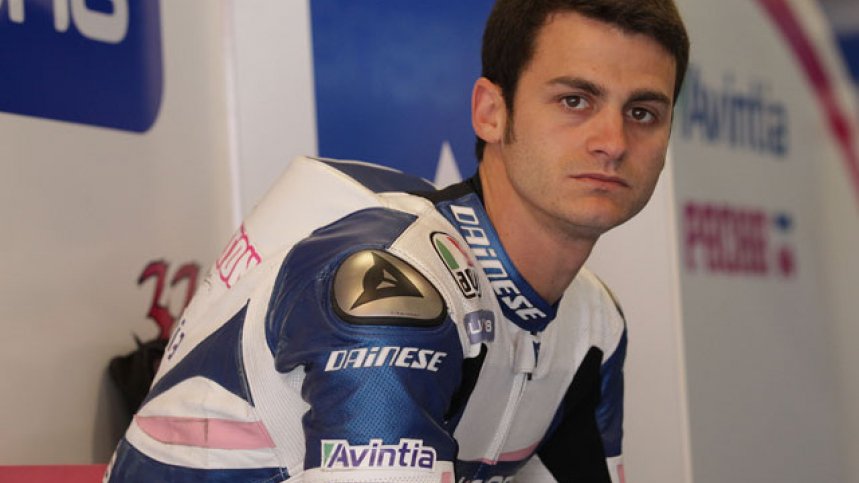 RadioMARCA's tweet photo. 🏍️ Hablamos en #ADiario con @SergioGadea ex piloto de 125cc y rival de @marcmarquez93 en pista

🗣️"A @ValeYellow46 ya le conocemos. Si un piloto dice que tiene miedo tantas veces vamos a ponerlo en cuarentena".

https://t.co/wQGsVS80vi https://t.co/yGIH3aGo5w