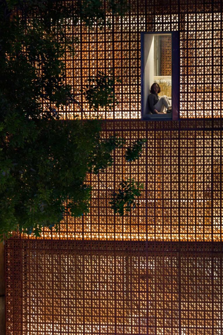 Nice rundown of uses of decorative breezeblocks from @yellowtrace 
ow.ly/st4n30iU1to