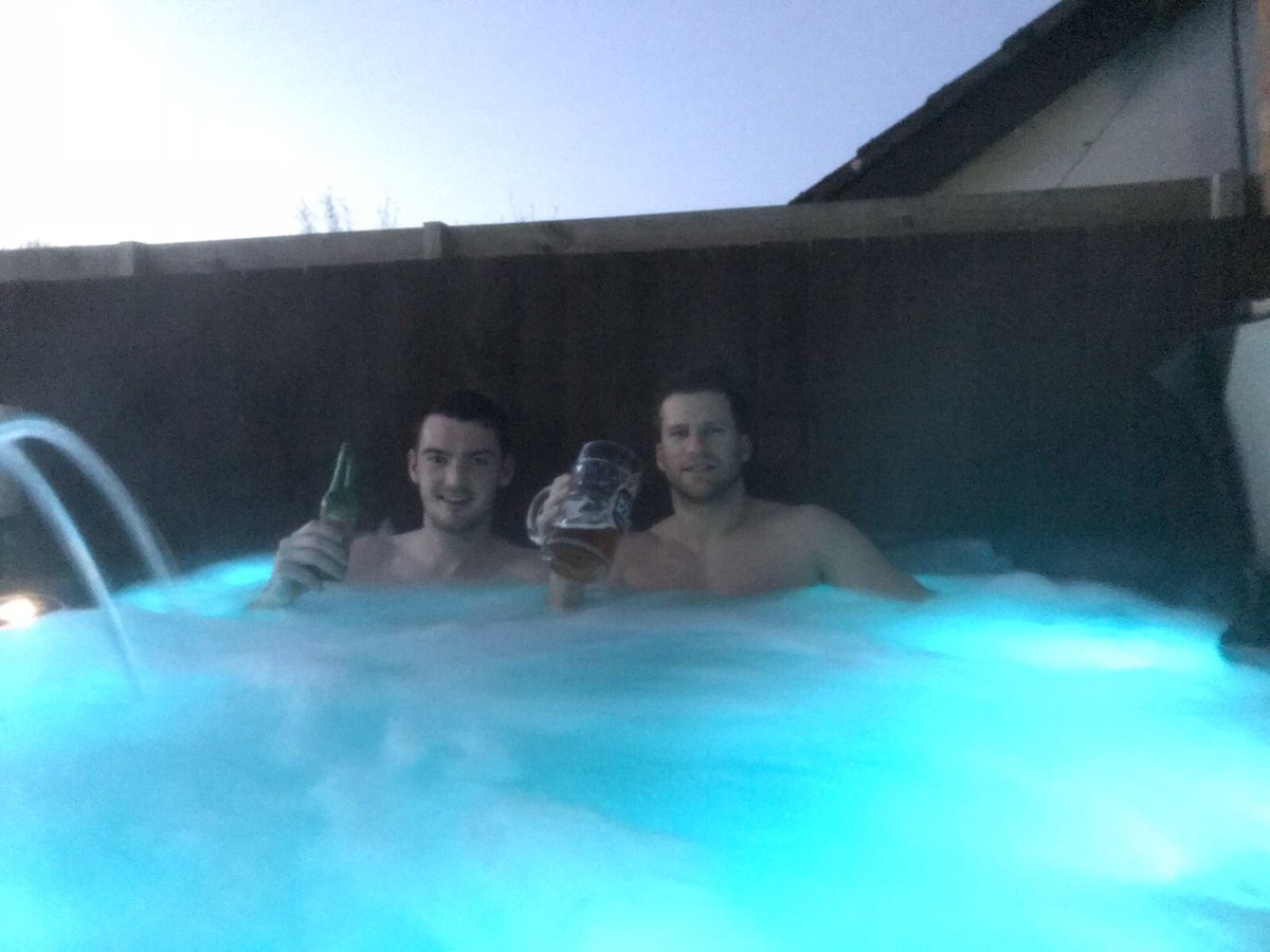DaleEvans6's tweet photo. #Masters18 in style! https://t.co/ThWcNOTRpP