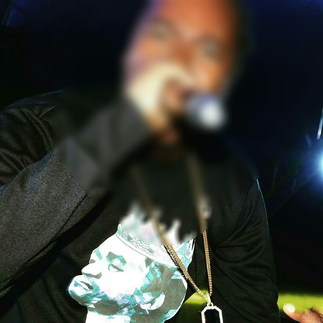 BeverlyOminde's tweet photo. #INTheTour is going down this Saturday courtesy of @IndustryNiteKE & you know its about to be super awesome🔊🔊🔥🔥🔥
Who do you think is the artist in the blurred pic?
He will be performing live😃
@TerryLeakes_254 @teddyeugene @JoshTheChelsea @KenyanMusik @FrakazK @EldonLangat https://t.co/QPxfEqlLKt