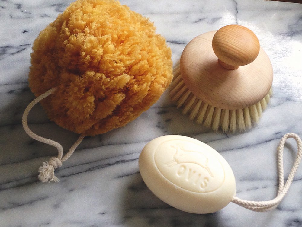 #WIN a pamper package from <a href="/OxfordBrushCo/">Oxford Brush Company</a> worth over £200! bit.ly/2Ip5VJu