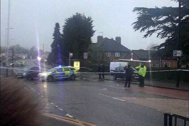 Daily_Express's tweet photo. Gunman shot by police in east London  https://t.co/rdCVj9euIs https://t.co/kwCVKVzCPE