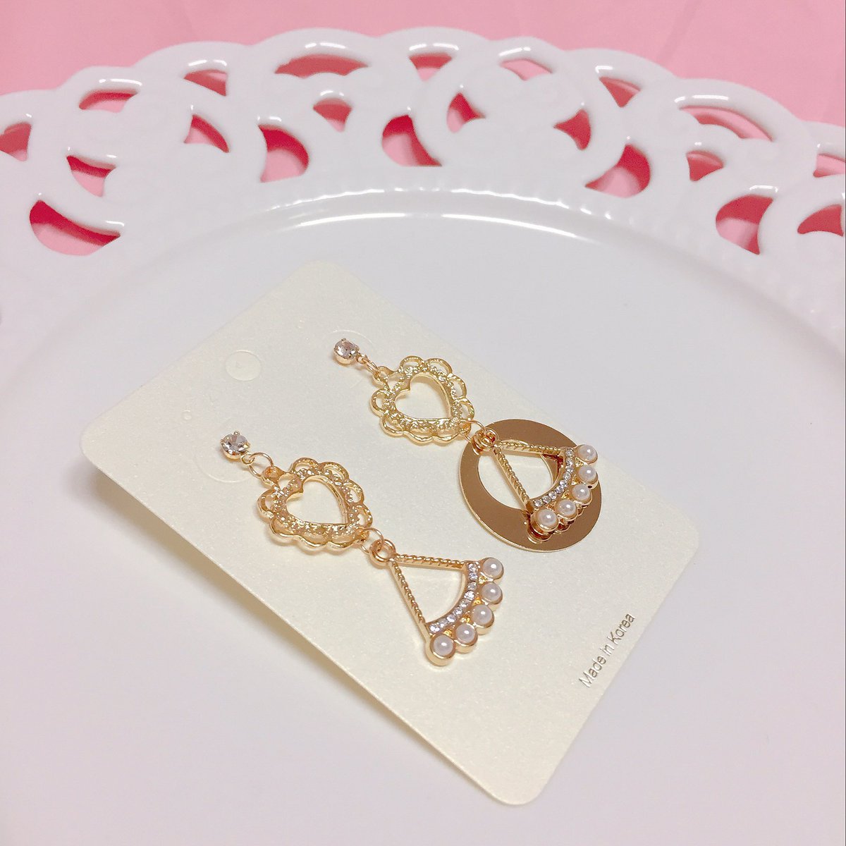 cherrytree_kd's tweet photo. ✨체리나무공방 랜덤박스 폼✨

귀걸이/귀찌, 열쇠고리, 초커, 원석팔찌 등 다양한 악세사리를 저렴한 가격에 구매할 수 있는 랜덤박스 입니다🙌🏻

기간없이 언제나 구매하실 수 있으며

RT + 팔로우 해주신 1분께 1만원 랜덤박스를 선물로 보내드리겠습니다! 발표는 4/30

https://t.co/IpBKw0YF4n https://t.co/OvljSvCkNh