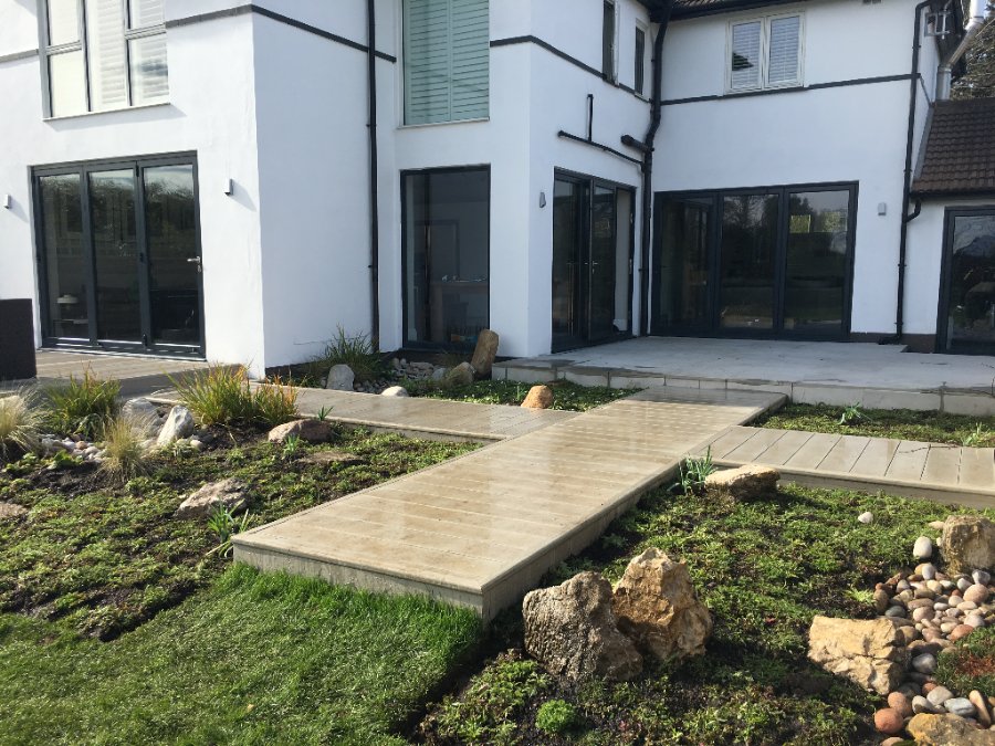 k4rlharrison's tweet photo. Project progress time👌plenty of material combinations going on at Dorney Reach @ShouSugiBan @luxurymaterials @CEDNaturalStone @Millboard_UK @PictorialMeadow @rickbabylon @UmbrisUK #MaterialCombinations #ShouSugiBan #Millboard #GardenDesign #MotivationMonday https://t.co/OwO99ru8gF