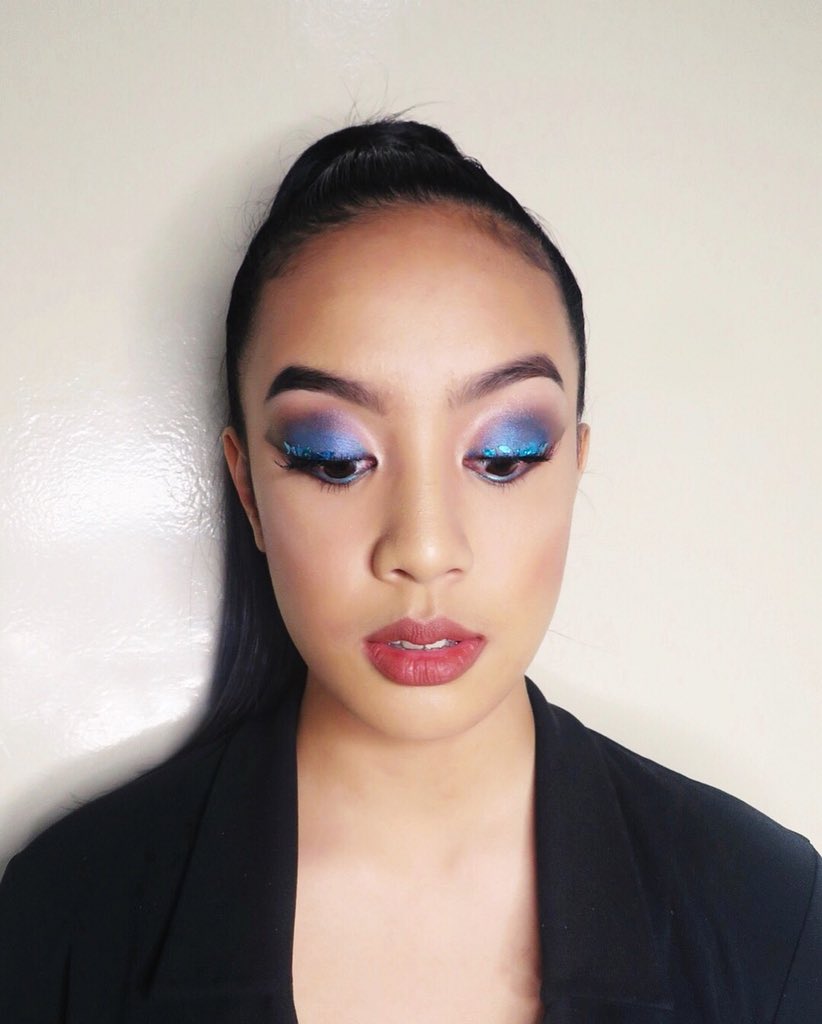 MoniqueJSeneres's tweet photo. Kiana Kardashian. 😏💙
Hair and #makeupbymjs using @NARSCosmetics 🖤
#makeupartist #makeupartistph #mua #muaph #blueeyeshadow #makeuptrend #eyebrowsonfleek #snatched #highpony https://t.co/9cv319GPpM