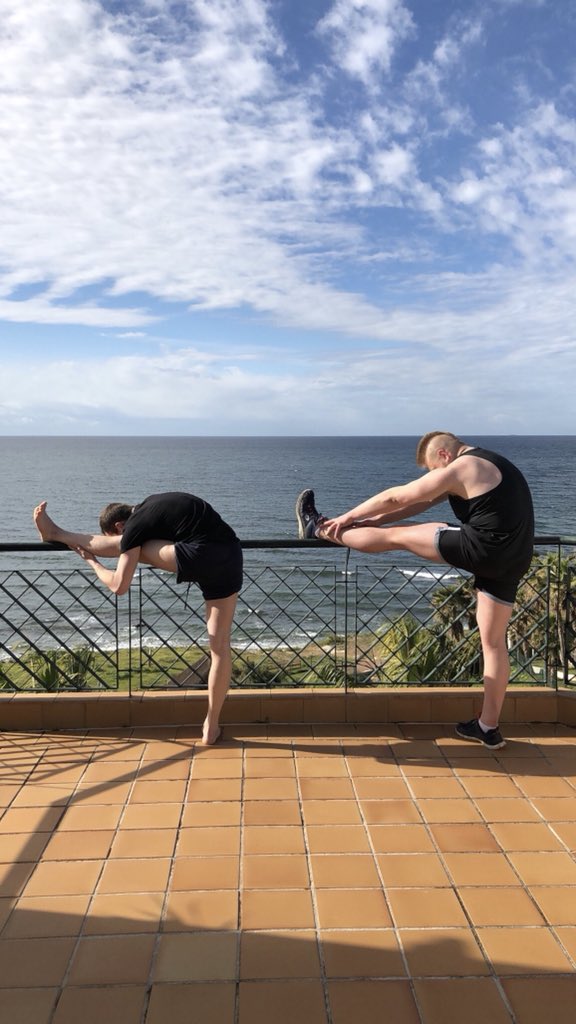 Roping Mum and Drew into some morning stretches with me ❤️😂
