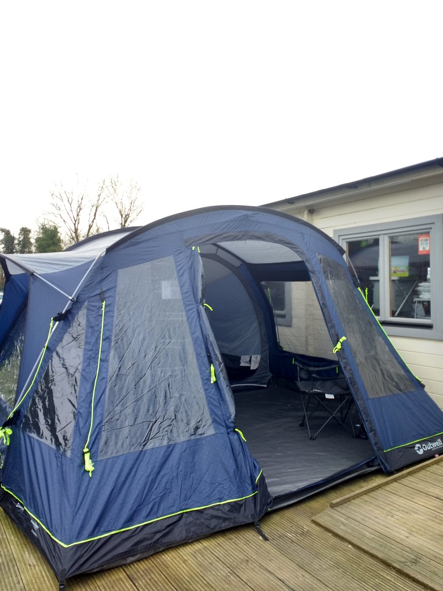 FamilyTentShop's tweet photo. SHOW OFFER!
Outwell Oaksdale 5 (2017), RRP £529.99. This week, only £350!
Not only a huge reduction, but includes a FREE ROOF PROTECTOR + CANOPY, WORTH £124.99!! But be quick, this incredible offer on this amazing tent is only available this week! For more https://t.co/PvWx4emAgZ https://t.co/PofHRmIiAI