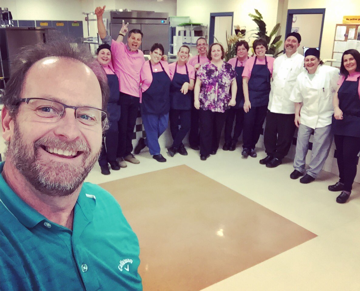 sean_wmur's tweet photo. Ever wonder what it's like to be a "lunch lady?" We try their job at #ExeterHighSchool. See the results at 7 on @NHChronicle. @videoshep #wmur #NHChronicle #sloppyjoes https://t.co/V4hg9Q8eGf