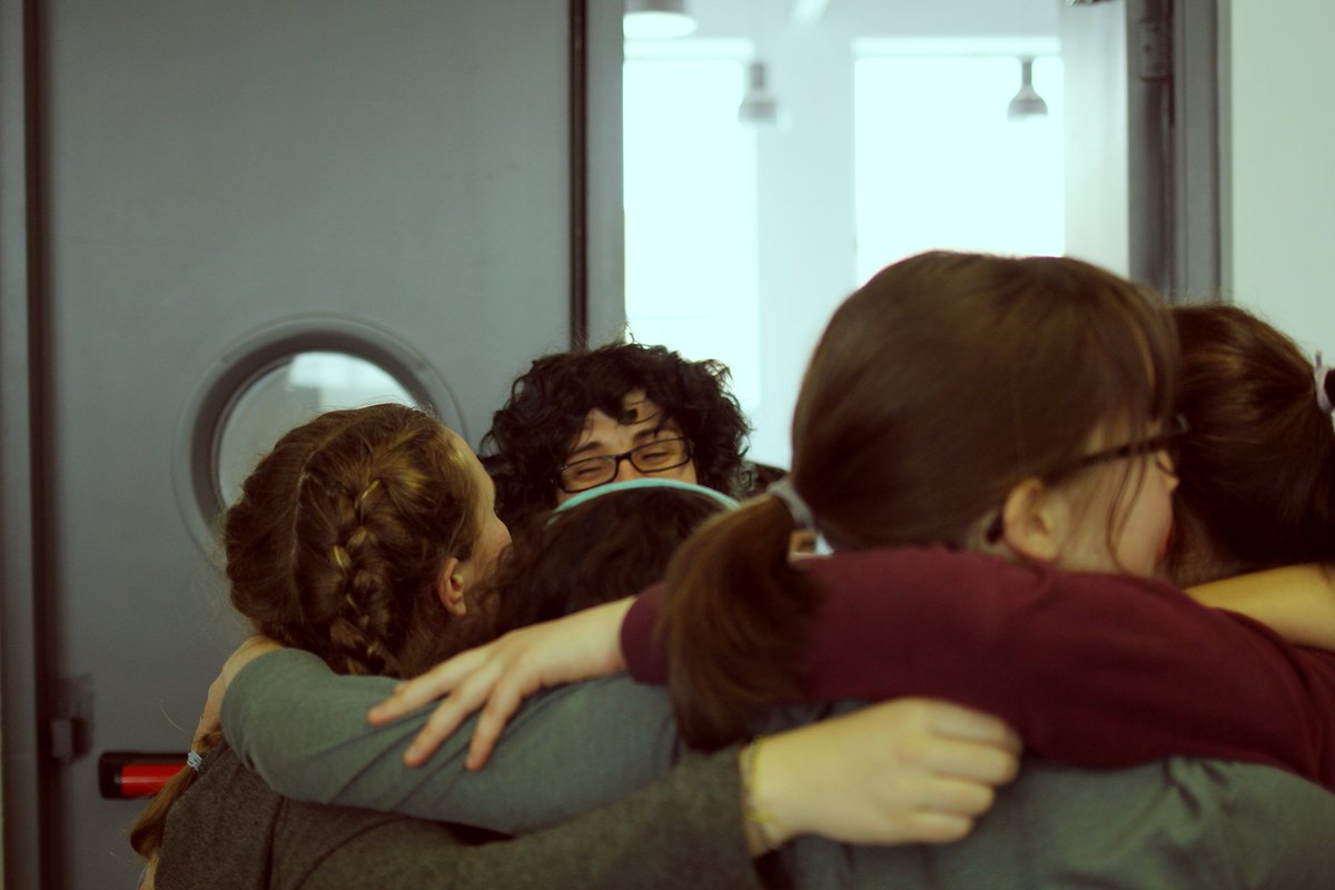 Ens encanta aquesta fotografia que ens han fet arribar de LA TRAMA d'<a href="/ArsenicTeatre/">ARSÈNIC</a> 💜