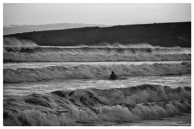 myeyeandmycame1's tweet photo. Going out to catch the next big wave in Whiting Bay.
#wave #surf #surfing #surfinglife #surfer #surfingiseverything #surfingphotography #surfingmagazine #socialdraft #surfingday #surfingusa #surfingtime #beach #surfinsta #surfingphotos #surfingislife #i⦠https://t.co/g4dCxgeyUr https://t.co/ywFjzVkFSW