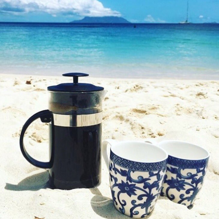 Sables_dOr's tweet photo. Monday coffee on the beach #LuxuryTravel #Seychelles #luxuryapartments #travel #IslandLife #visitseychelles #wanderlust #MondayEscapes #holidays #Traveller #globetrotters https://t.co/TsQJy4TudU