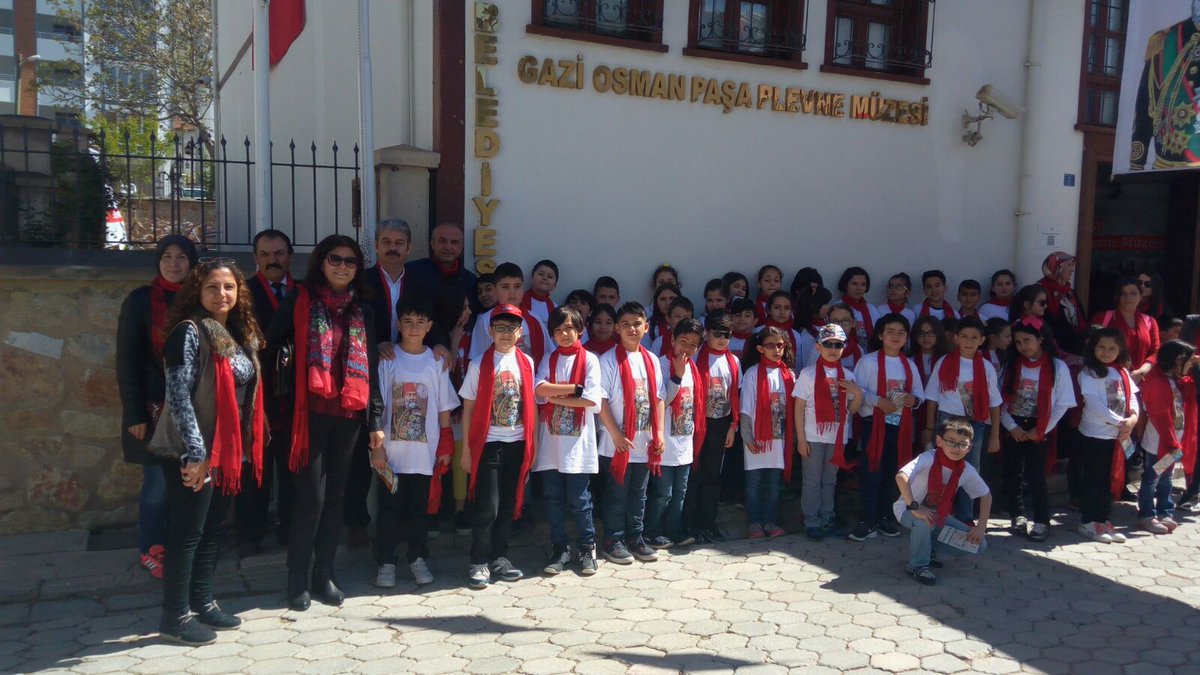 Gazi Osman Paşa İlkokulu Kadı Burhaneddin Öğrenci Meclisleri,  Gazi Osman Paşa'yı öğrencilere tanıtmak ve kişisel özelliklerini rol model olarak öğrencilere benimsetmek amacıyla velilerin de katılımıyla Tokat gezisi düzenledi.