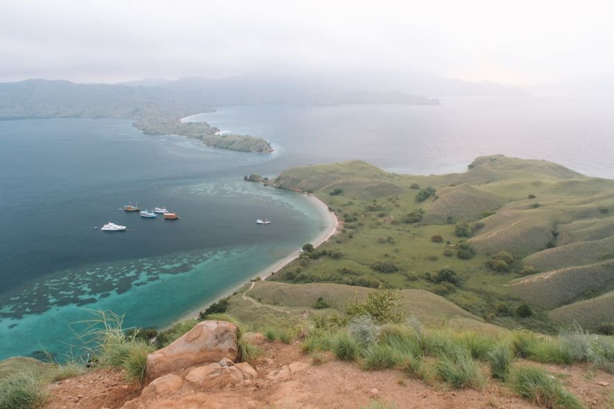 lebigtrip's tweet photo. [Photos] Top islands &amp; snorkelling sites you can't miss in the Komodo National Park https://t.co/pfKt4nRWie https://t.co/RV8ThKApuK