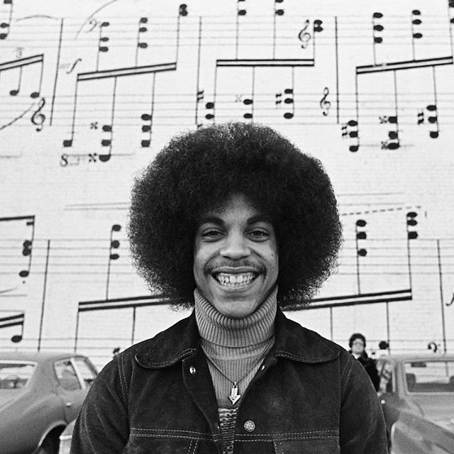 Prince_Prefame's tweet photo. Happy Monday! Feel the love ♥️♥️ Prince ‘Pre Fame’ #prince #princetagram #princefans #princecollection #robertwhitman #photography #minneapolis #youngprince #1977 #purple #purplerain #purplerain💜 #icon #iconic https://t.co/ESqndSR7NF https://t.co/zIvy2vGzKE