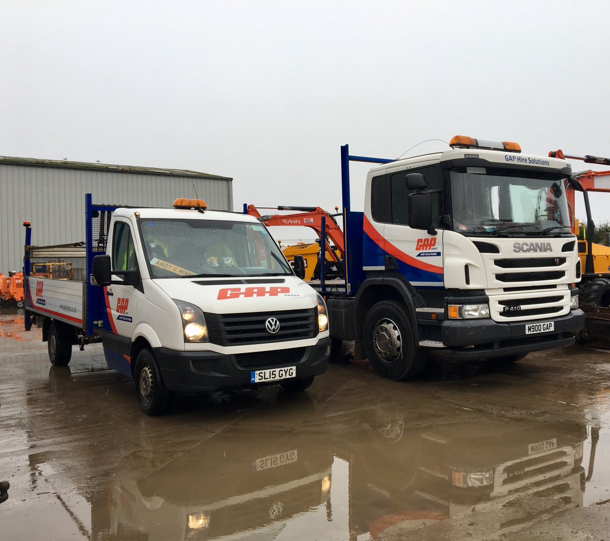 GAPGroupHire's tweet photo. #Elgin Plant &amp; Tools fantastic new 18 tonne Scania truck is pictured beside our #Aberdeen depots Volkswagen pickup truck. GAP's continued investment in transport allows our customers to benefit from reduced delivery costs regardless of where they are in the UK. #GAPsnap https://t.co/nNyx5f8W6w