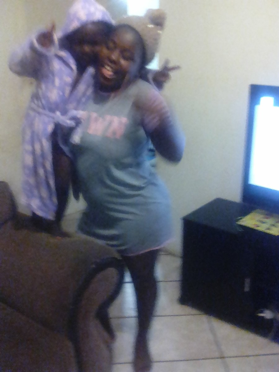 Mbuyelo05145175 tweet picture