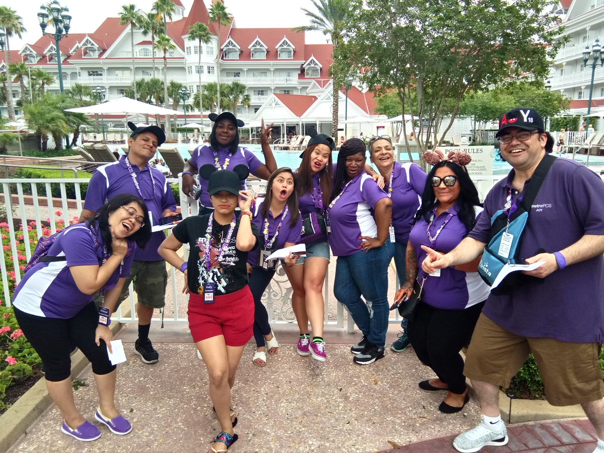 Judy_armena's tweet photo. Hi everyone from #AOY2018 #ILOVEMETROPCS
@Greg_MPCS @Josie_MPCS @Jamie_MPCS https://t.co/6JHUQpfCK8