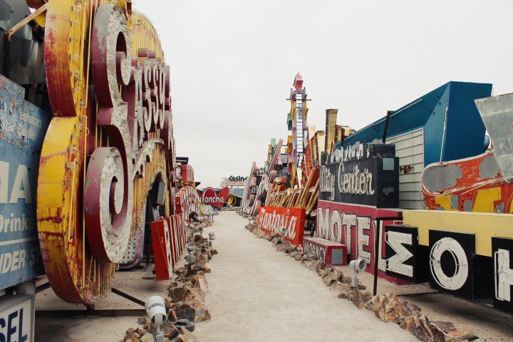 WanderingCoast's tweet photo. The Neon Museum — A non-profit organisation dedicated to collecting and preserving Vegas’s iconic neon signs. I’m adding this dazzler to my must-visit list of West Coast curiosities. #americanroadtrip https://t.co/4yhhN6PT2V