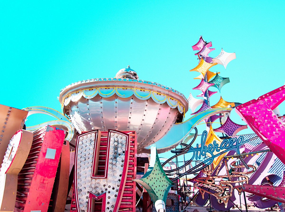 WanderingCoast's tweet photo. The Neon Museum — A non-profit organisation dedicated to collecting and preserving Vegas’s iconic neon signs. I’m adding this dazzler to my must-visit list of West Coast curiosities. #americanroadtrip https://t.co/4yhhN6PT2V