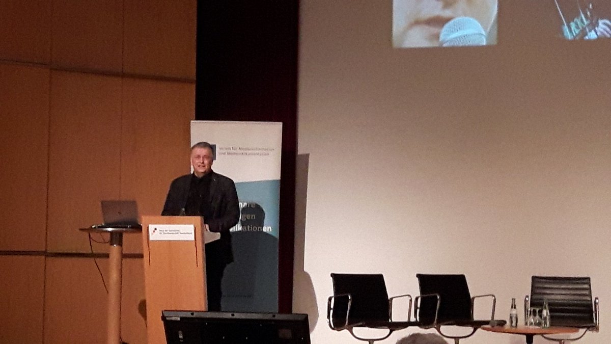 Recherche-Papst Henk van Ess begeistert beim Auftakt der vfm-Frühjahrstagung 2018 im Haus der Geschichte Bonn #vfmTagung