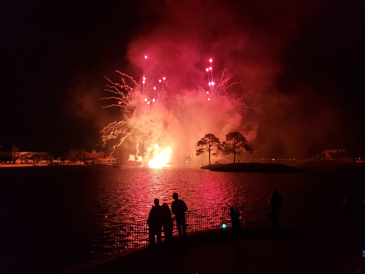 Josie_MPCS's tweet photo. #AOY2018 Ending with a bang! https://t.co/rW7mUAgZJ3