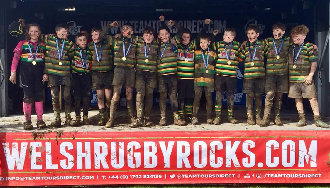LittleboroughRU's tweet photo. #bestmates #rugbyfamily #friendsforlife @lancashirerugby @SharksCommunity https://t.co/tetnf5iNfN