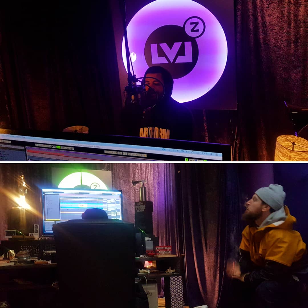 confuciusmc's tweet photo. Dark weekend for the blue side of Manchester...π Linked up with some of the family though! π @pitch92 Always love! ππ½Went to see my bro @sparkzmcr in the @levelzmcr purple lab tooππππ₯ @jehstofficial up in the cut!π€
#theartform #london #manchester https://t.co/kAXHgVcy3y