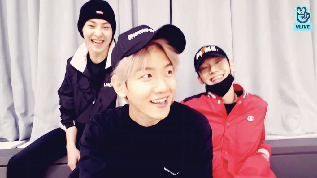 EXOVotingSquad's tweet photo. To our ChenBaekXi who have been practicing 16 hours a day, we will work hard too 🌷 Let’s support them best we can, EXO-Ls 🌸 We can do this right?😘 

#MTVBRKPOPEXO #PremiosMTVMiaw @weareoneEXO https://t.co/jVLrEHO1nN