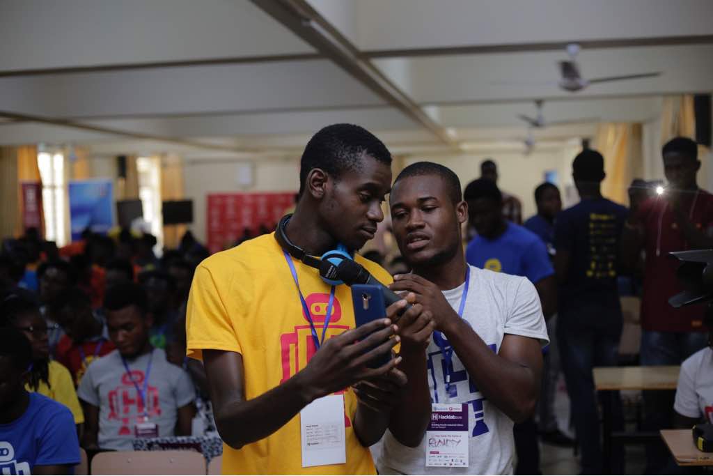 watsuptek's tweet photo. #Hacklab2018 https://t.co/xUNWOE0Lme