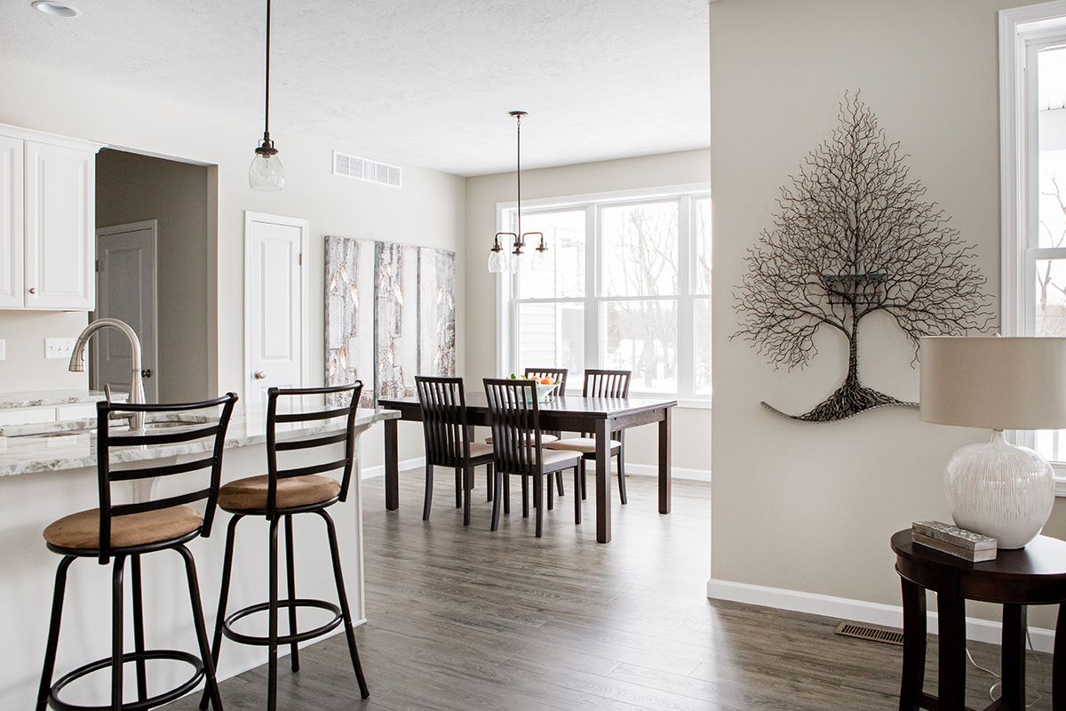 acttwohome's tweet photo. Better scaled furniture and great art work made this beautiful space shine!

#homestaging #interiordecorating #interiordesign #realestate #furniturerental #rochesterny #roc #beforeandafter https://t.co/ZeazmJ2sK0