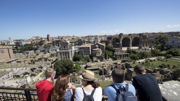 Il mondo cambia di continuo, soprattutto nel settore #turismo, ma con l'aiuto dei professionisti del #facility cambia tutto. Affidati a Maid for a Day: scopri i nostri servizi su bit.ly/MaidForADay.
#Maid4You 

bit.ly/Tour_is