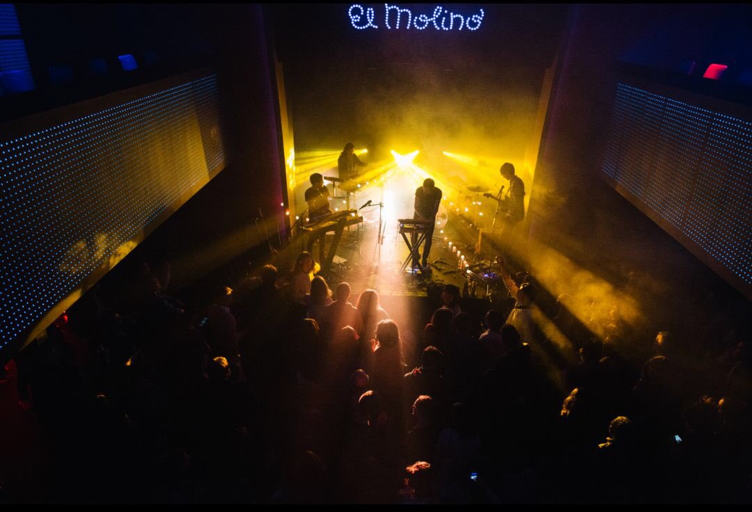 Est Oest tweet media