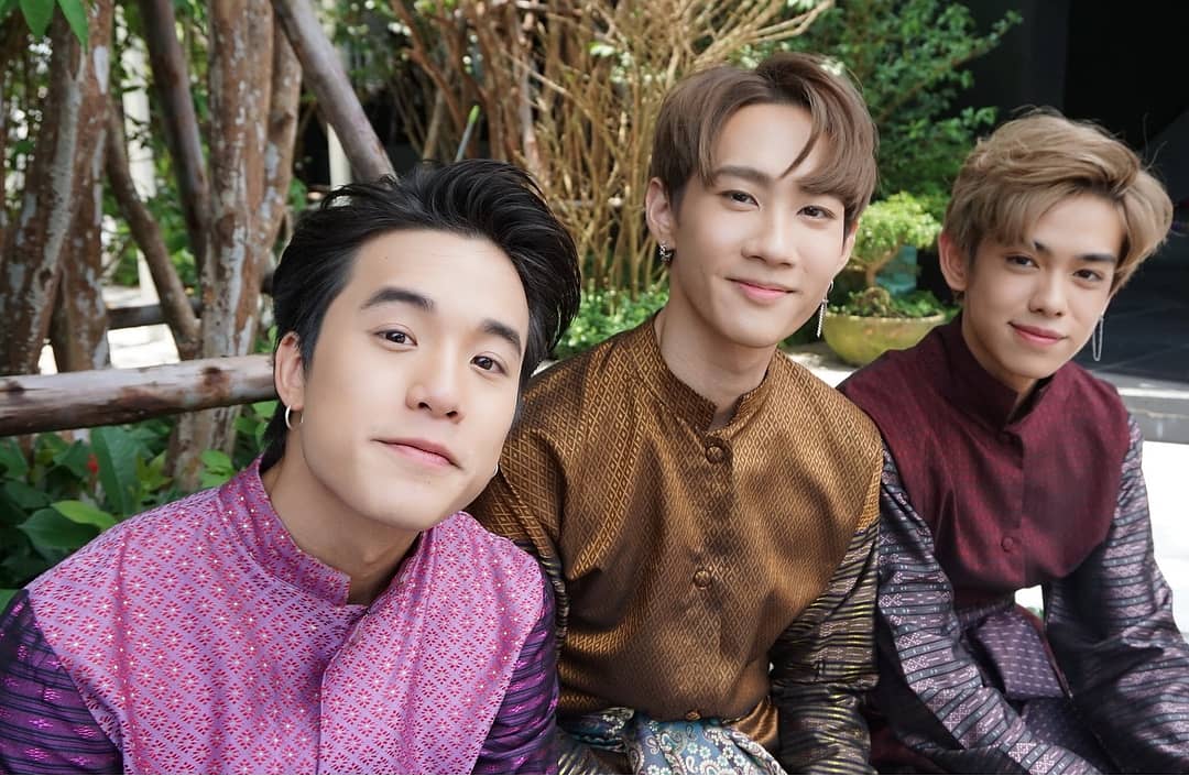 JMJFans's tweet photo. 10,000 เจมส์...

#JamyJamess
#nadaoartist 
#9by9TH https://t.co/x4M2nDRLqu