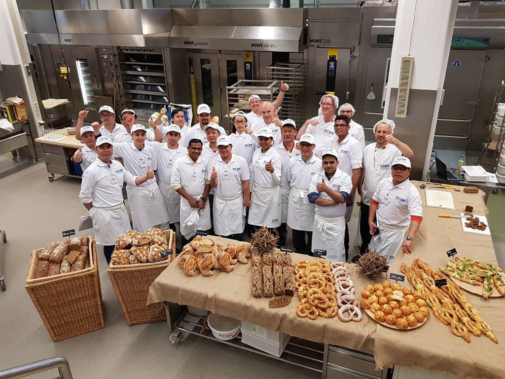 CSMGIAS's tweet photo. La semaine dernière, notre maison mère @CSMBakerySols a eu le plaisir d'accueillir des clients et des distributeurs de différentes régions du Moyen-Orient, d'Asie et d'Afrique du Nord lors du séminaire annuel sur le pain et la pâtisserie CSM à Bingen en Allemagne. #CSM #CSMGIAS https://t.co/sJvQ5Es9jj