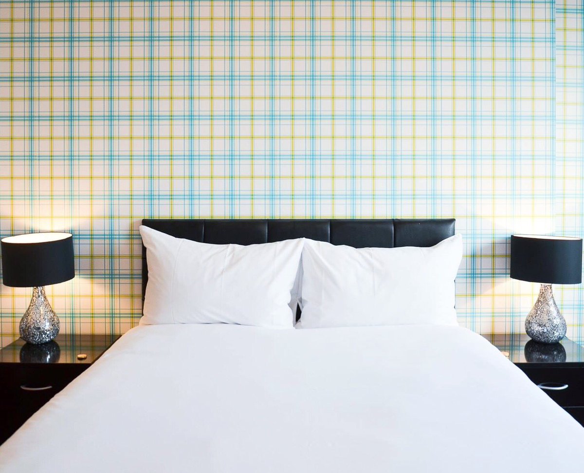 TheCitySuites's tweet photo. #TheCitySuites offer you gorgeous apartments in #Edinburgh with 2/3 bedrooms, fully furnished and equipped. Situated in a new exclusive area, right on the seafront, close to the famous Leith full of shops and cafes, the apartments offered for rent are definitely what you need❤️ https://t.co/BZeIrKnEpQ
