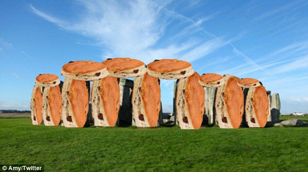 Johnnypapa64's tweet photo. Scone Henge #AwfullyBritishMenu https://t.co/WYRy5AZUJj